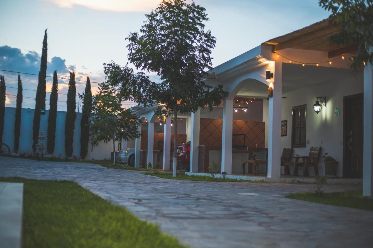 Hotel Posada Las Nubes Parras de la Fuente Exterior foto